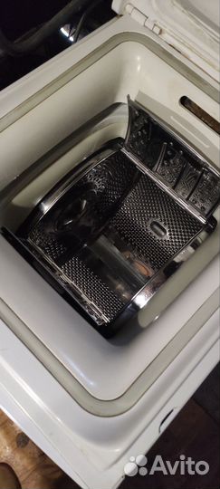 Стиральная машина с вертикальной загрузкой