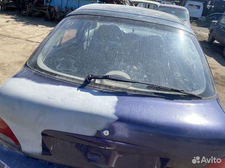 Стекло багажника Hyundai Accent 1