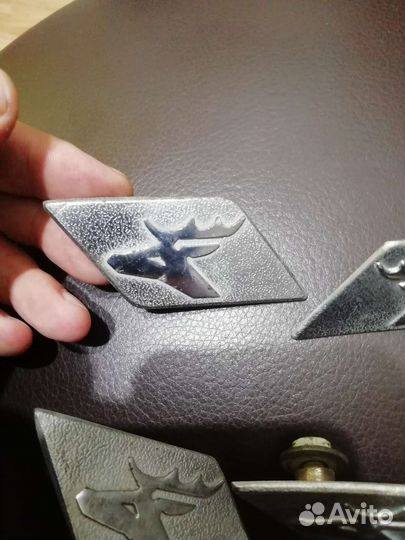 Эмблема газ(волга) 3102 оригинал