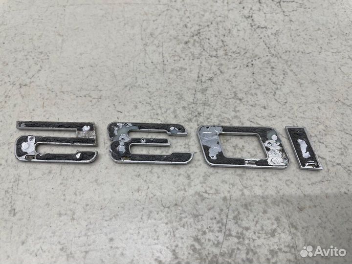 Шильдик 530i Bmw