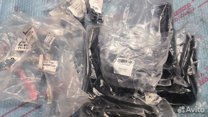 Брызговики тойота камри 70