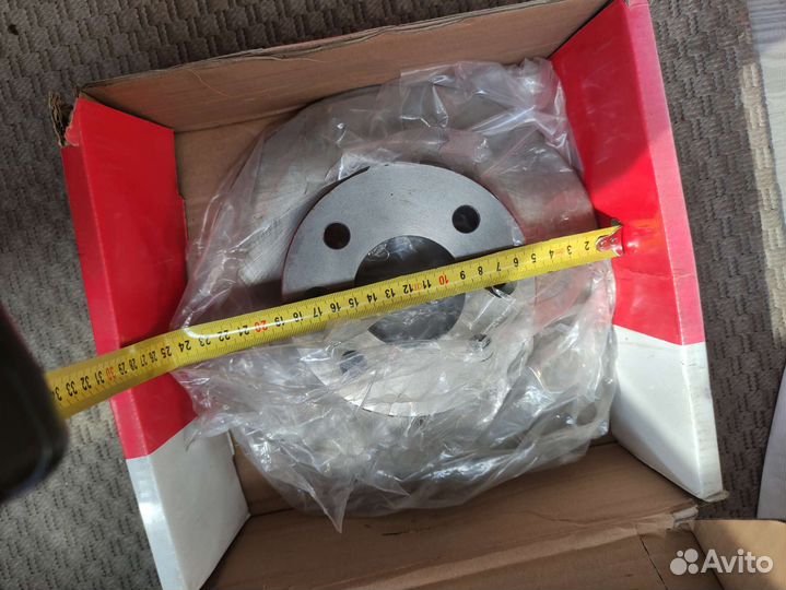 Диски тормозные невентилируемые новые