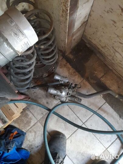 Клапанная крышка на лансер 10