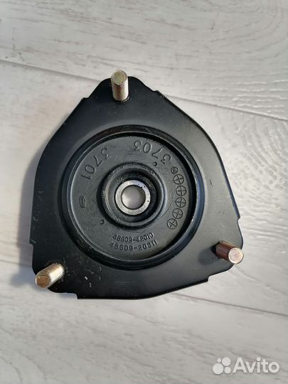 Опора переднего амортизатора Toyota