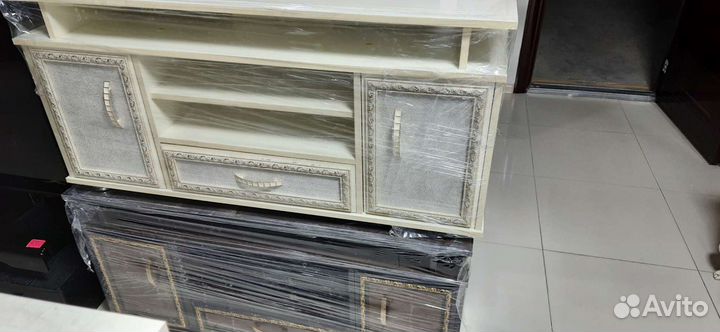 Подставка под телевизор 110см-125см