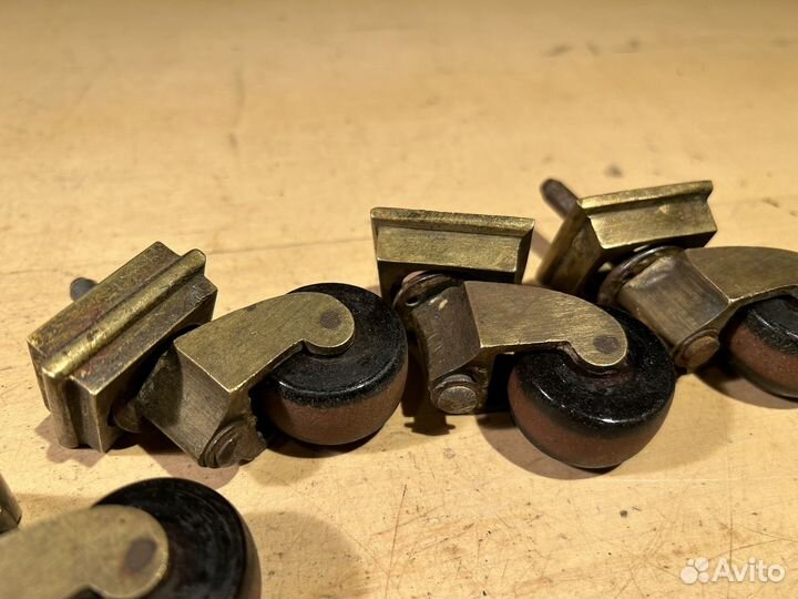 Бронзовые мебельные колёсики