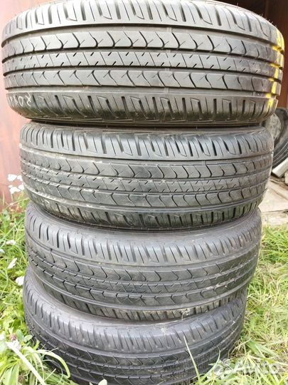 Goodyear EfficientGrip SUV 225/65 R17