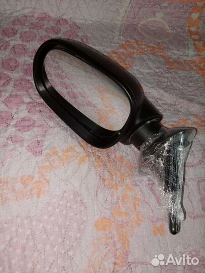 Зеркало заднего вида