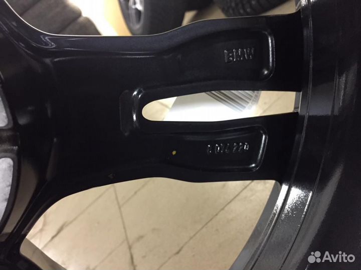 R21 Nokian Tyres Hakkapeliitta 9 SUV 285/45, PCD 5x112 DIA 66.6