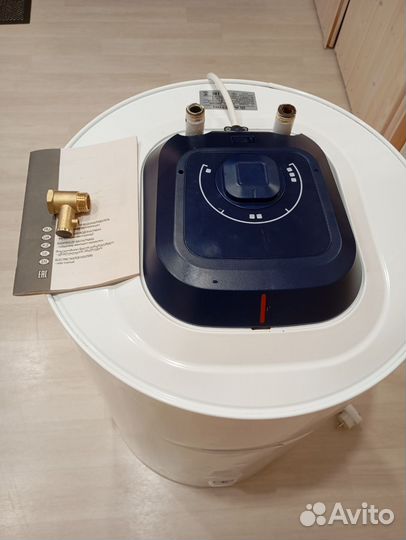 Водонагреватель Ariston 80л