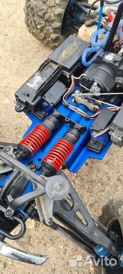 Traxxas revo 3.3 1:8