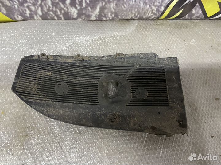 Брызговик задний правый Hyundai Solaris Солярис