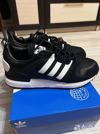 Кроссовки Adidas original zx700hd