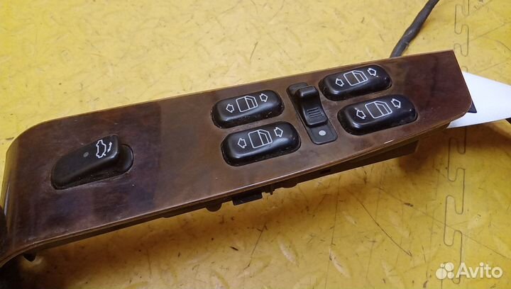 Блок управления стеклоподъемниками W220 S-klass