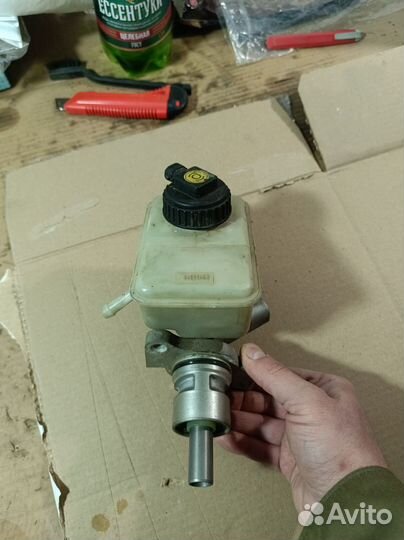 Цилиндр тормозной главный Opel Omega