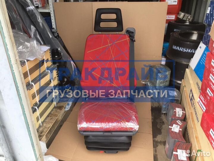 Сиденье Ивеко Траккер 504144418
