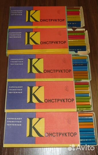 Карандаши,стержни для мех.карандашей,пенал СССР