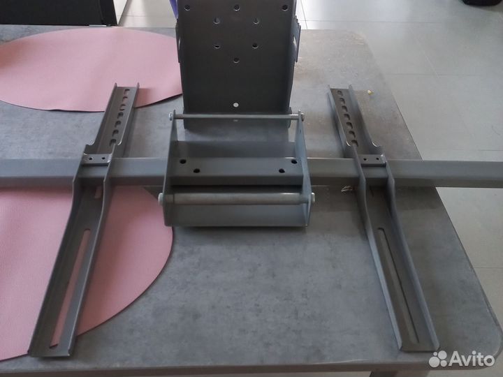 Кронштейн для телевизора на стену