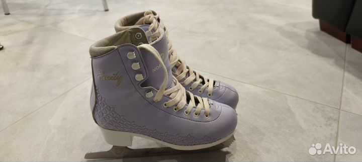 Коньки р.35