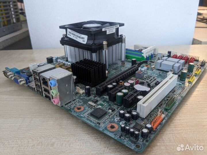 Материнская плата с процессором