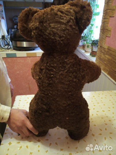 Медведь плюшевый