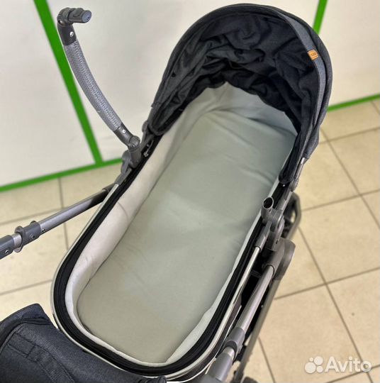 Коляска v8 трансформер