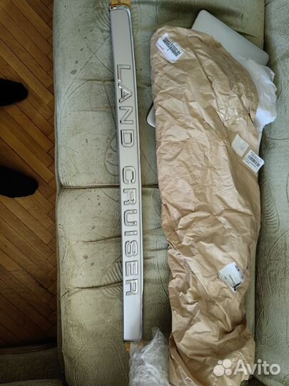 Надпись land cruiser