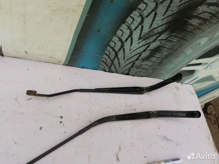 Дворник щётко держатель Mazda 6 (GG) 2002-2007