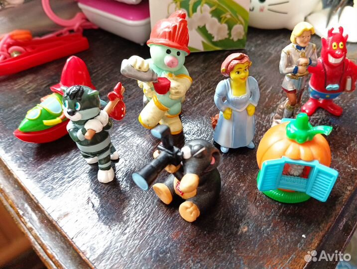 Игрушки из киндера