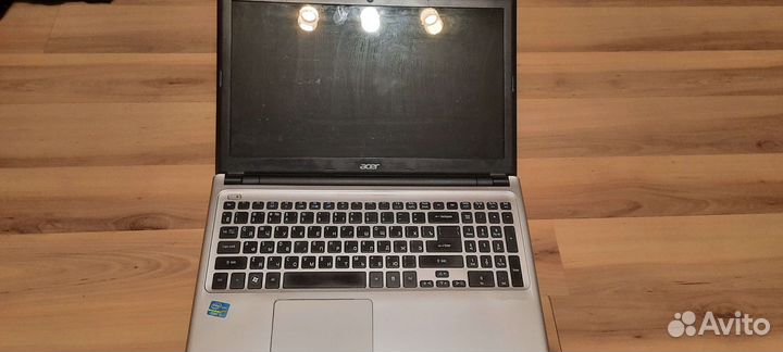 Acer Aspire v5-571