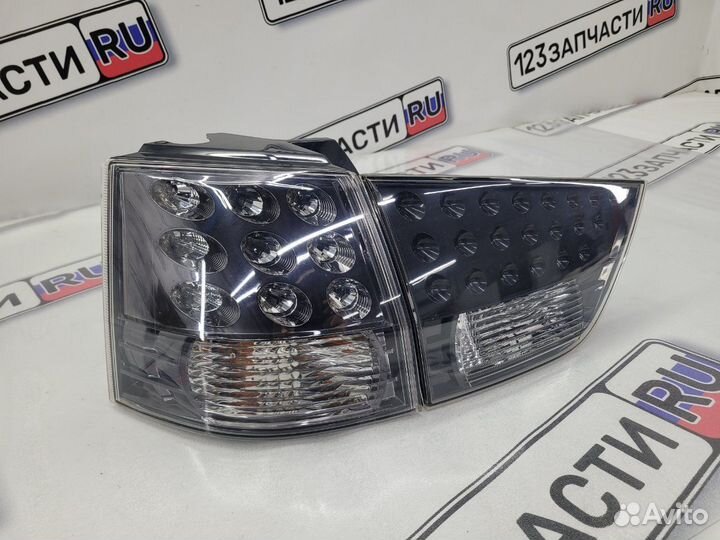 Стоп-сигнал левый Mitsubishi Outlander CW5W 4B12