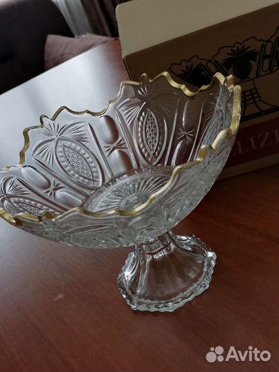 Ваза на ножке