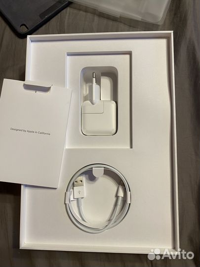 iPad air 3 64gb с чехлом-клавиатурой