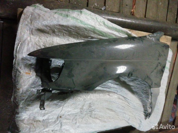 Крыло переднее левое Mitsubishi Space Runner N10