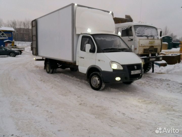 Водитель с личным автомобилем газель
