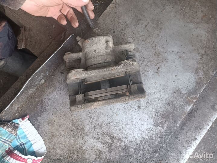 Вентилируемый суппорт левый LADA Largus