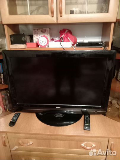 Телевизор LG 32 дюйма(диагональ 81)