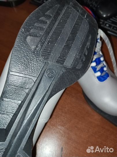 Лыжные ботинки детские 35 размер