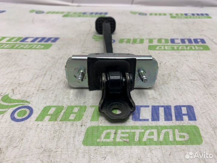 Ограничитель двери задний Opel Mokka кроссовер