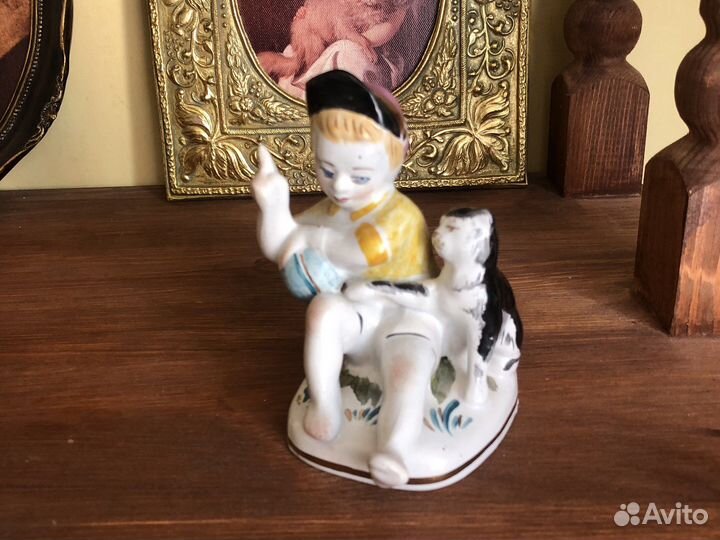 Фарфоровые статуэтки