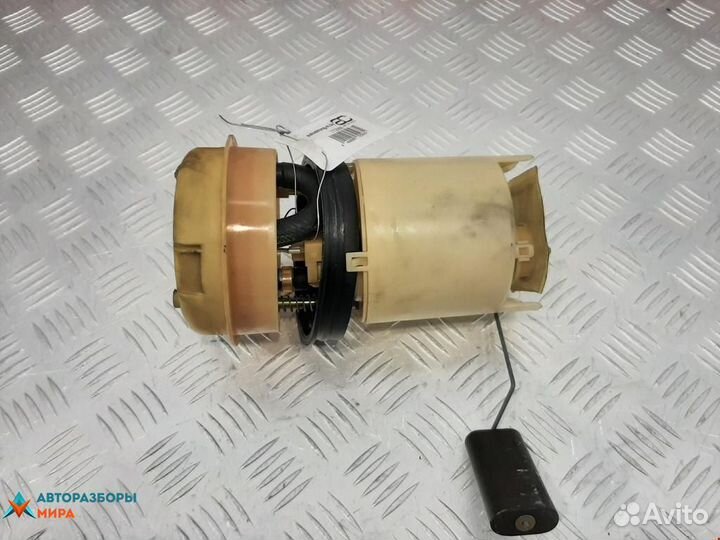 Насос топливный Volvo S80 2002 30761743