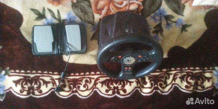 Игровой руль logitech