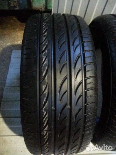 Pirelli P Zero Nero 235/45 R18