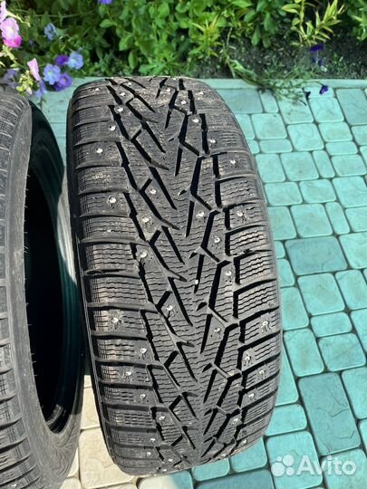 Nokian Tyres Hakkapeliitta 7 215/55 R17 98T