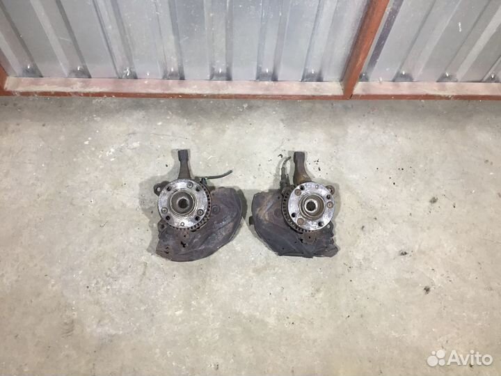 Поворотный кулак левый Amulet A15 / Амулет