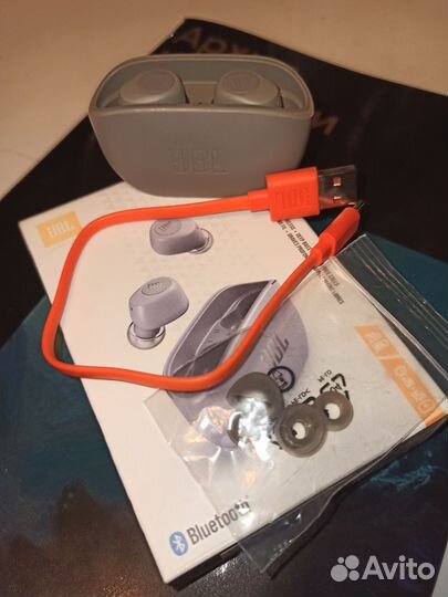 Беспроводные наушники JBL Wave 100 tws