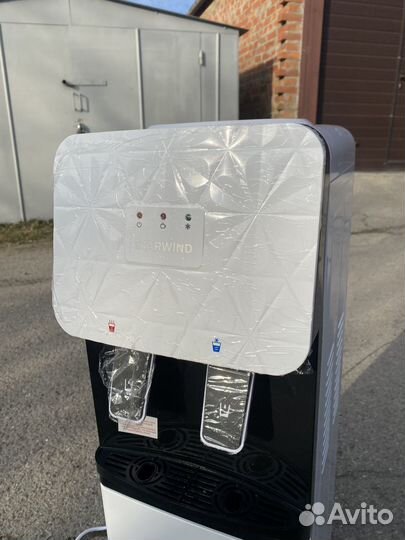 Кулер для воды