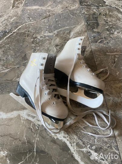 Коньки фигурные