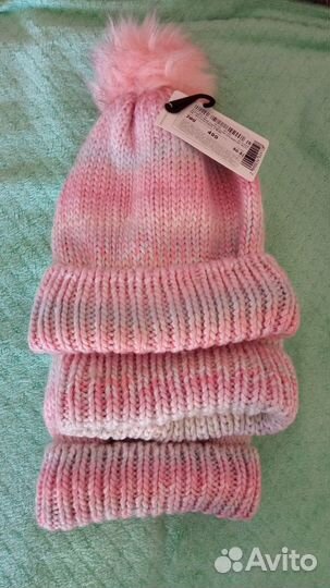 Шапки женские новые
