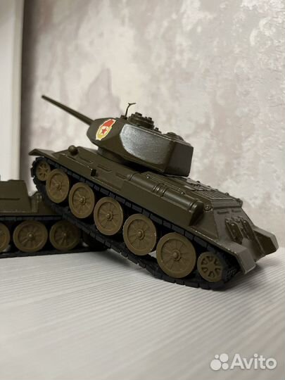 Советская военная техника танк т34 СССР